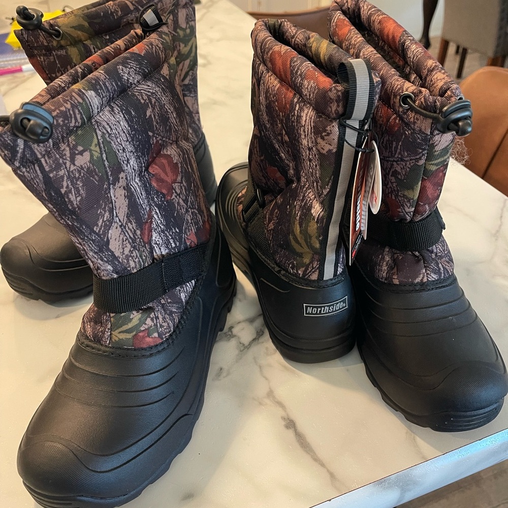 Northside Kids Camo Winter Boots in Black and Brown